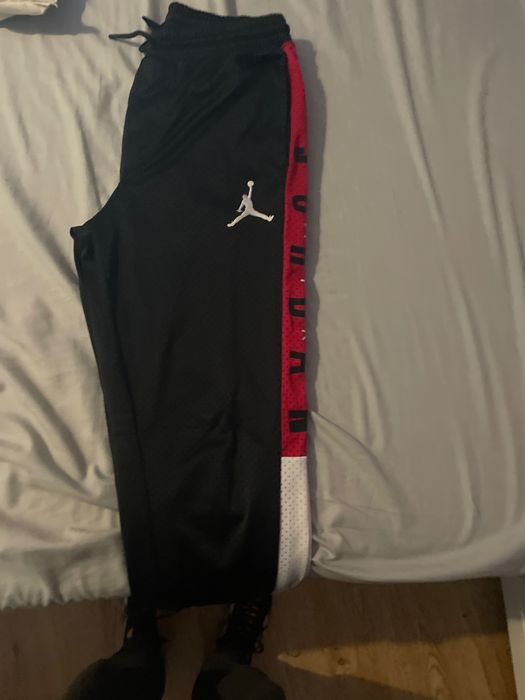 Calças Pretas e vermelhas 12/13 anos Jordan
