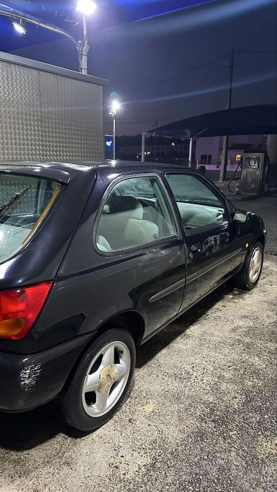 Vendo Ford Fiesta MK4 3 portas, ano 1998.