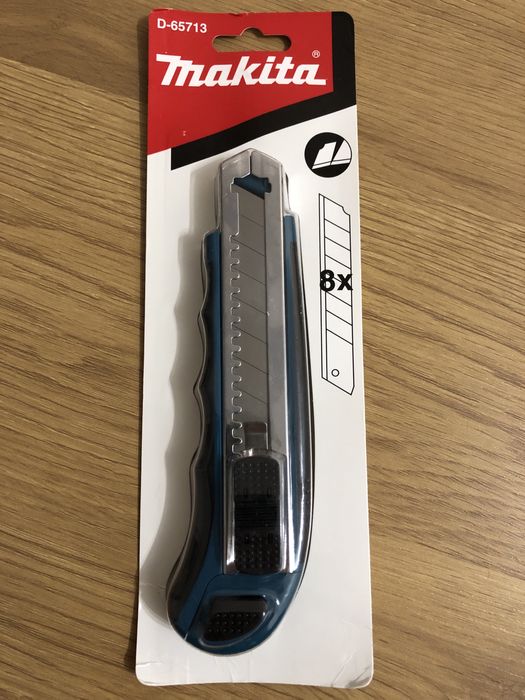 Ніж викидний,Dewalt Atomic, Makita лезо трапеція