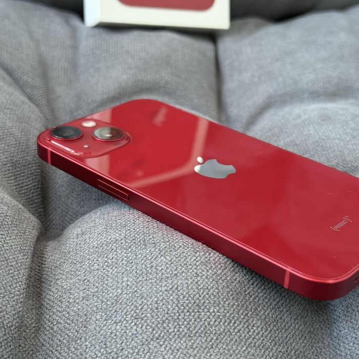 Apple iphone 13 Red 256 гб Идеал