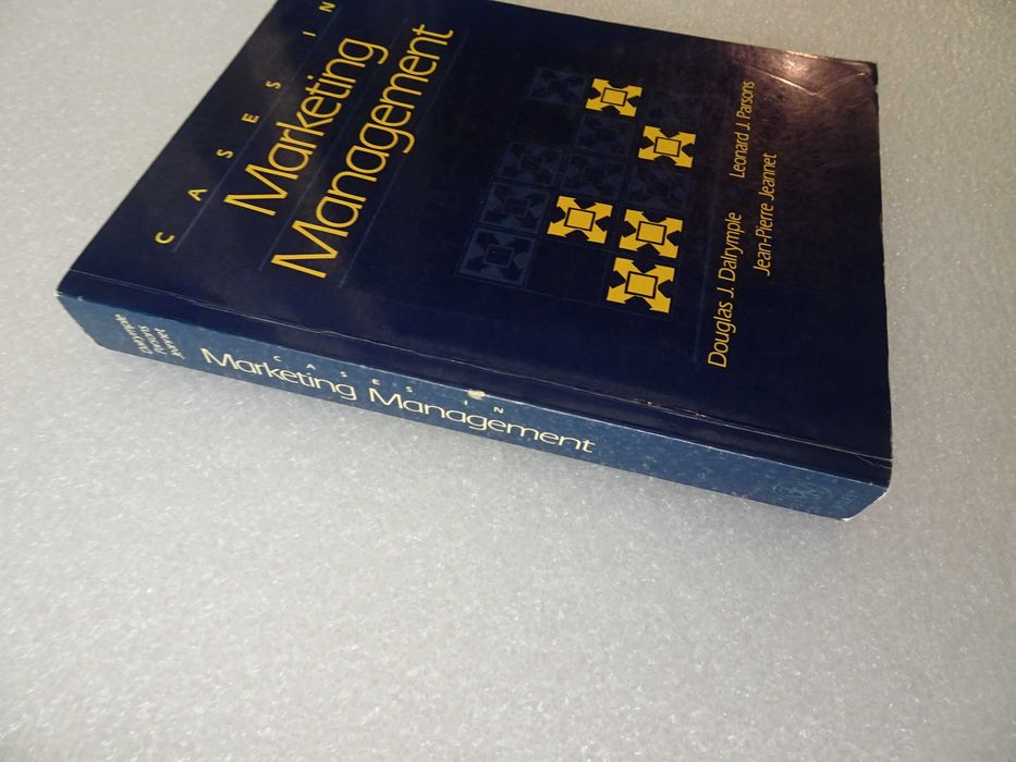Livro - Cases in Marketing Management - Douglas J. Dalrymple