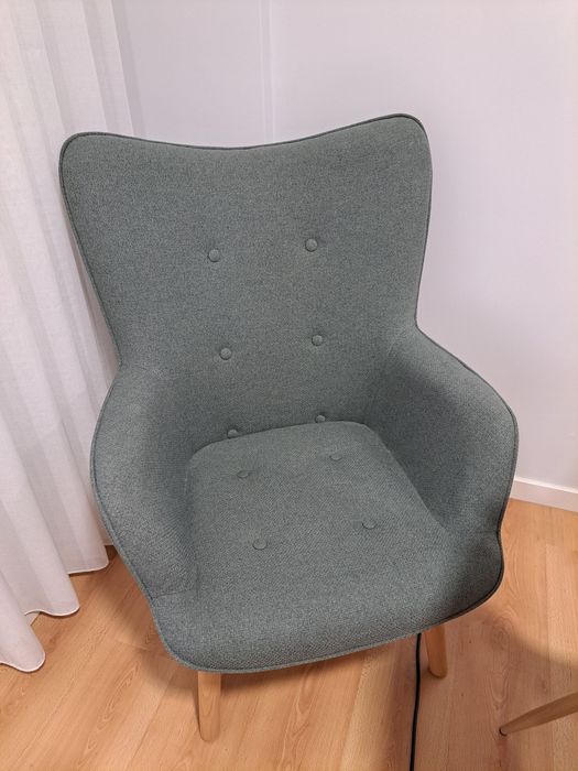 Poltrona Estofada Verde – Excelente Estado