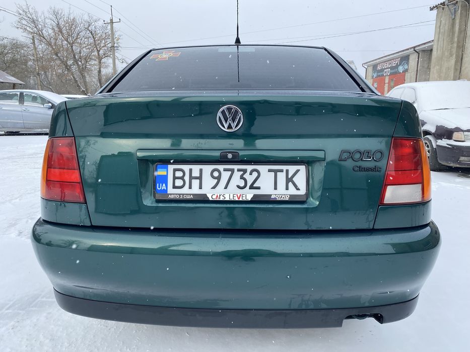 Volkswagen Polo Classic 1.4 бензин 1998 год