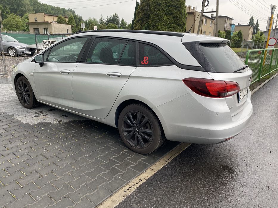 ASTRA KOMBI 2020 rok. Salon PL. Serwisowana. Ladny stan 130 koni Nawi Led