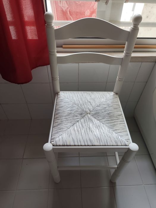 Mesa cozinha e 4 cadeiras