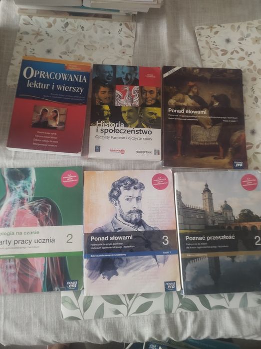 Sprzedam książki do technikum