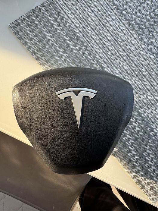 Подушка безопасности tesla model 3, Y