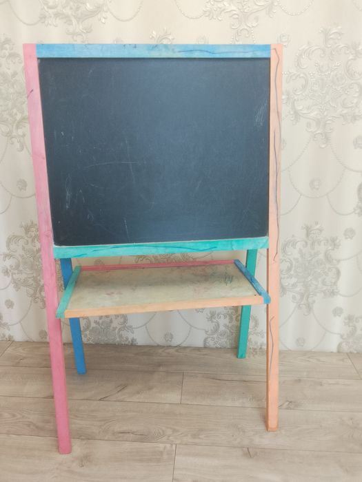 Мольберт магнітна дошка