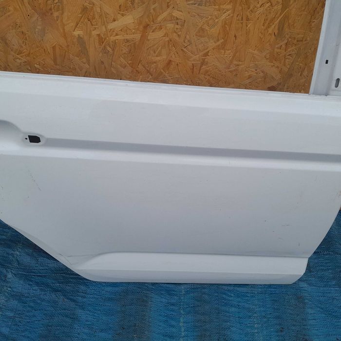 Drzwi prawe tylne VW Touran III 3 5TA.