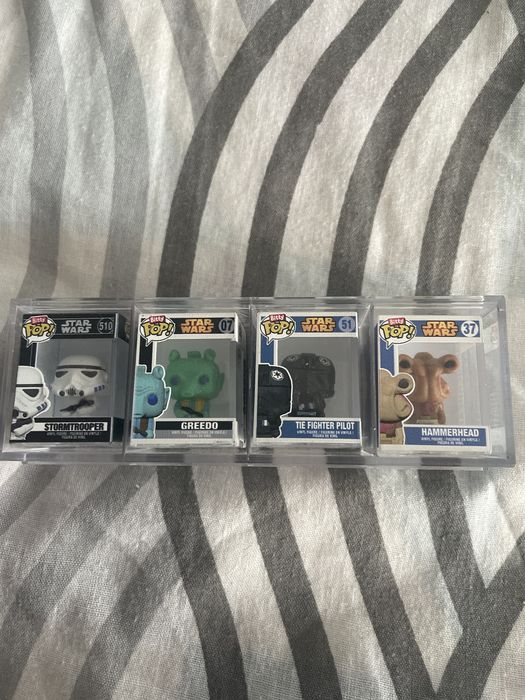 Lote 8 Miniaturas Funko Bitty Pop! Star Wars + Expositores (Com Figuras Mistério)