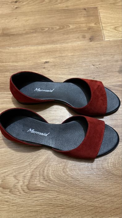 Босоніжки нові замша