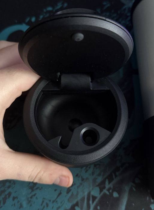 Попільничка Mersedes, Infiniti