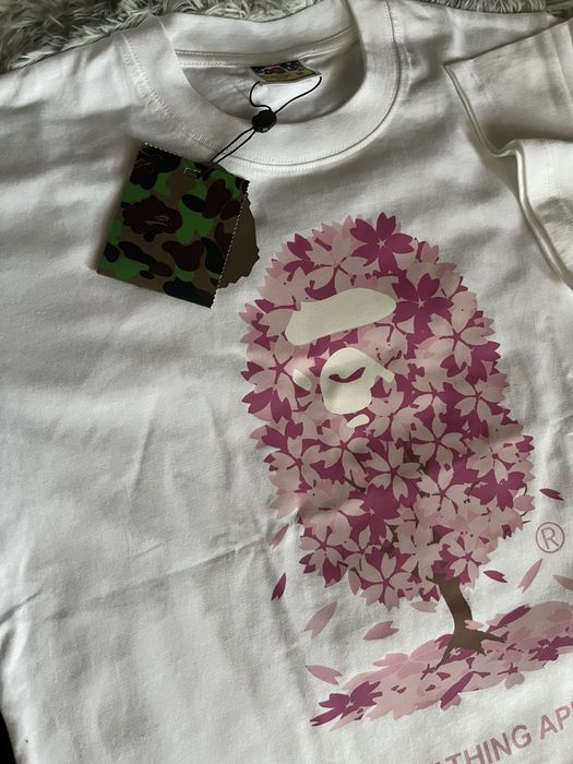 Футболка bape/бейп тишка футболка сакура бейп барбери/ bape burberry
