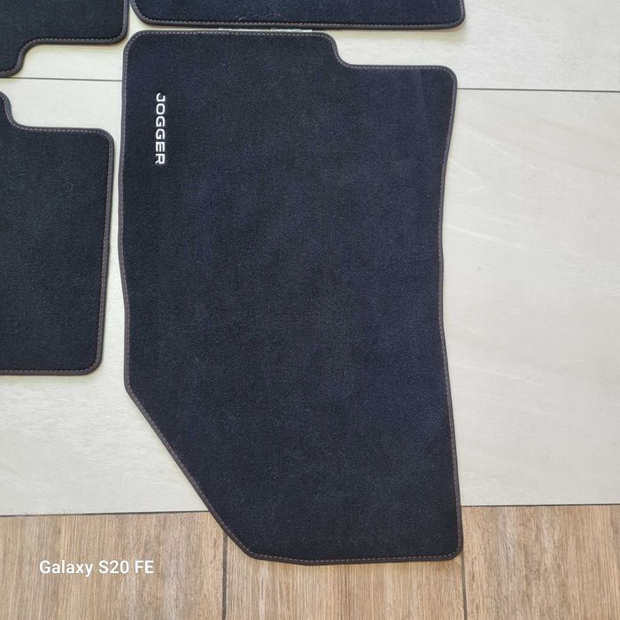 Dywaniki welurowe Dacia Jogger