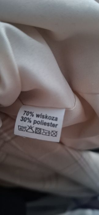 Damski, wiosenno- jesienny garnitur ze spodniami. R.38R.38