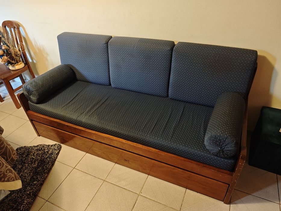 Sofá 3 lugares com gavetão