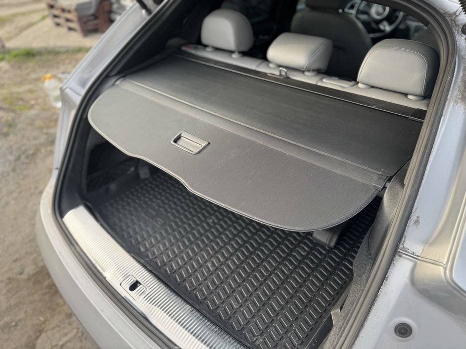 Полка в багажник Audi Q3 шторка поличка ролет