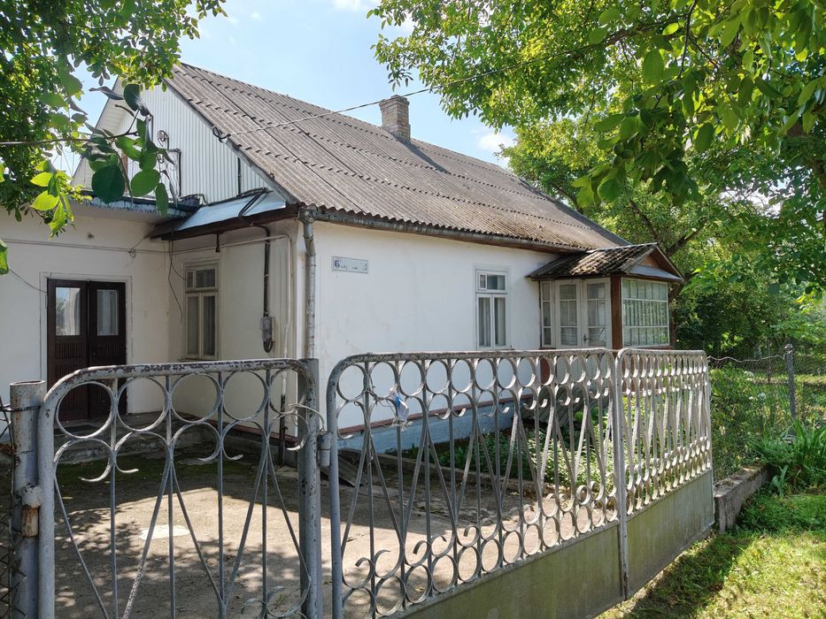 Будинок з усіма зручностями в районі "Велеса"