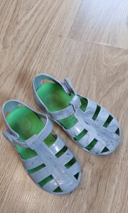 Sandałki dla chłopca lub dziewczynki  rozmiar 24