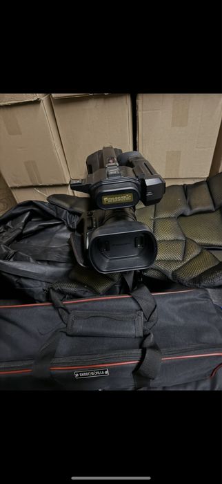 Panasonic AG-AC8PJ AVCCAM HD Shoulder-Mount Camcorder