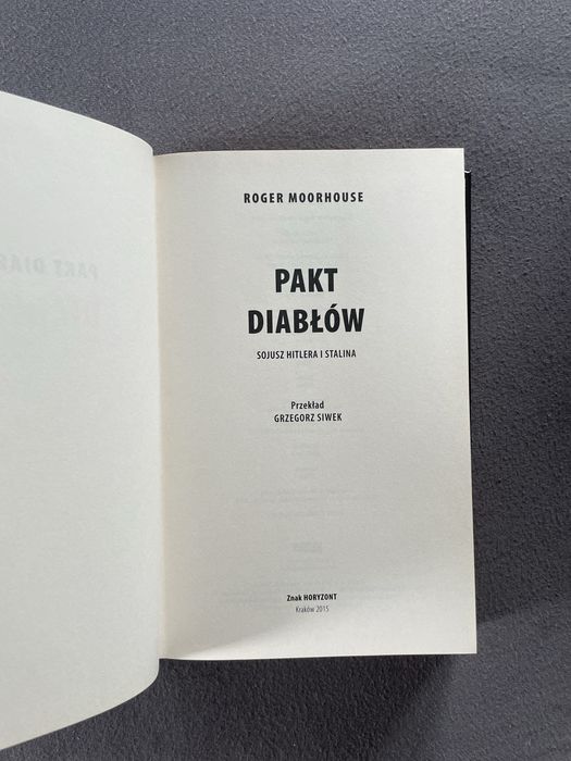 Pakt Diabłów Roger Moorhouse