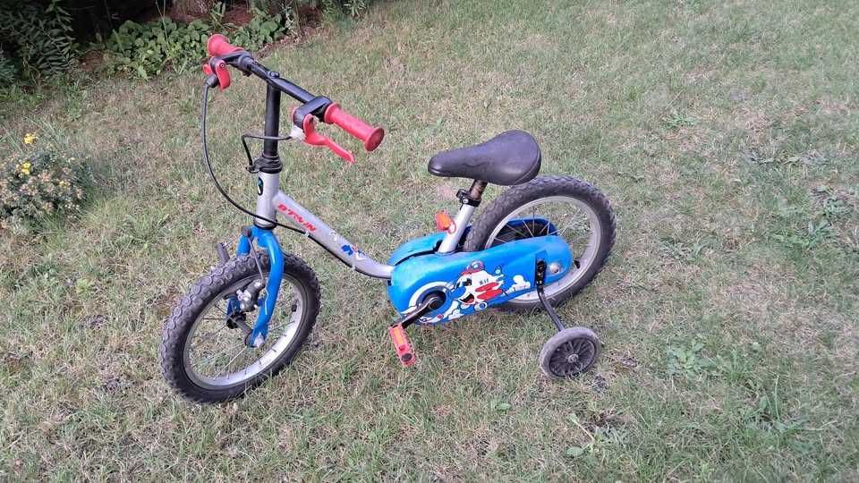 Rowerek 14 cali Decathlon z kółkami bocznymi