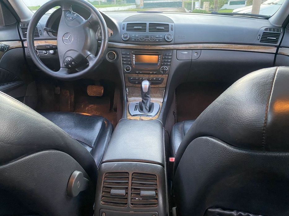 Mercedes-Benz E220