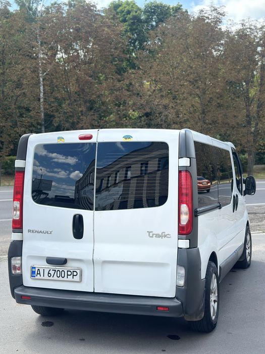 Renault Trafic 2.0 dCi • 2007 • 7+1 • 370 тис. км