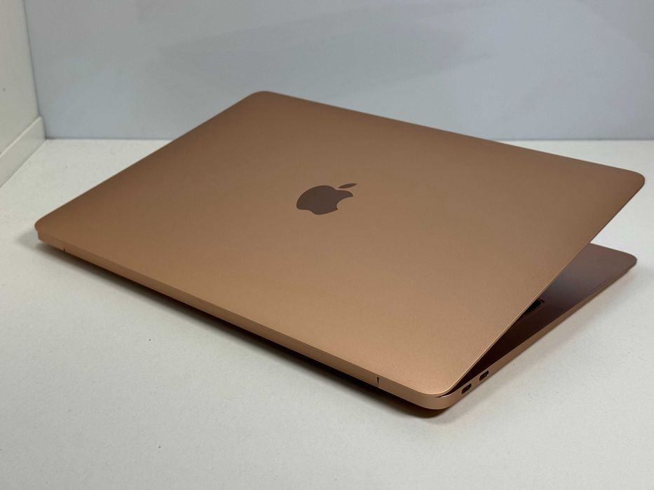 207）MacBook Air 13インチ 2018　/i5/8GB/128GB 2018 Apple MacBook Air with 1.6GHz Intel Core i5 (13-inch