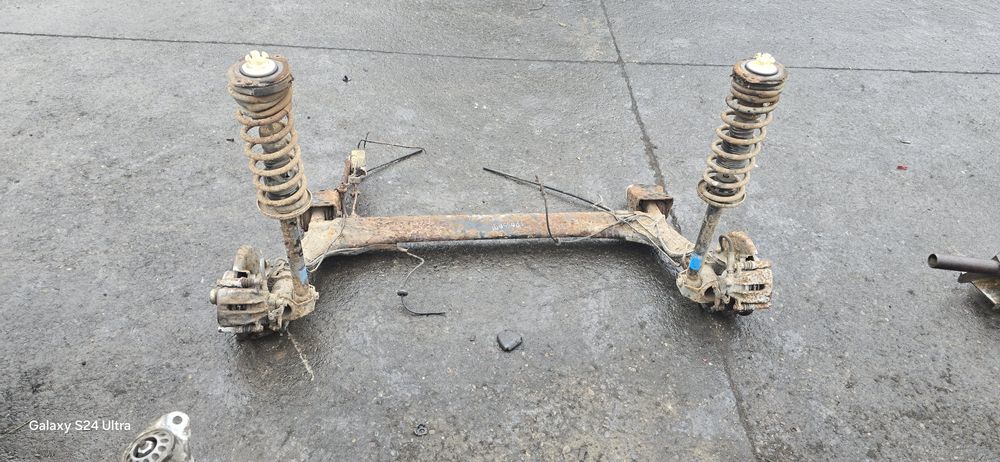 Belka  tylna zawieszenie  VW Passat B3 2.0