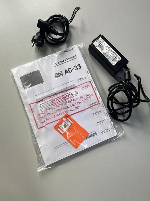 Amplificador Roland AC-33