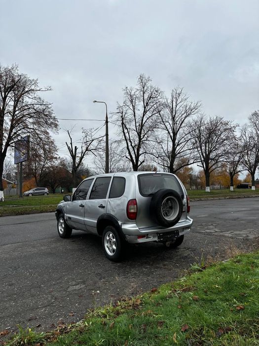 Продам ниву шивролет