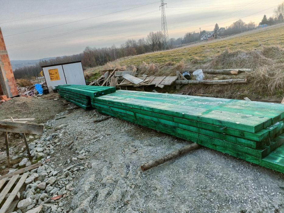 Więźba dachowa łaty deski szalunkowe