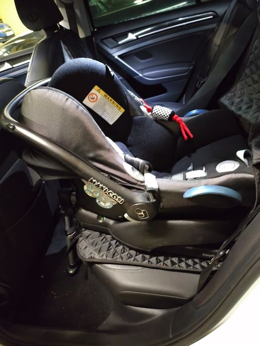 Maxi Cosi fotelik 0-13kg z bazą