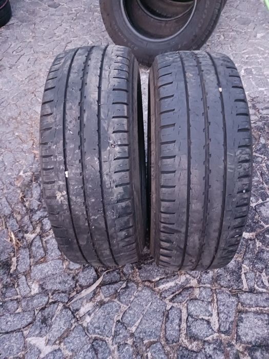 Vendo pneus semi-novos 215/60/16 C Kleber