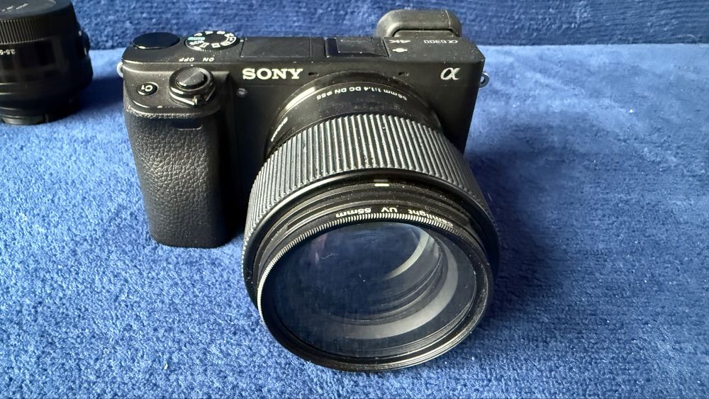 Aparat Sony A6300 + Sigma 55mm f/1.4