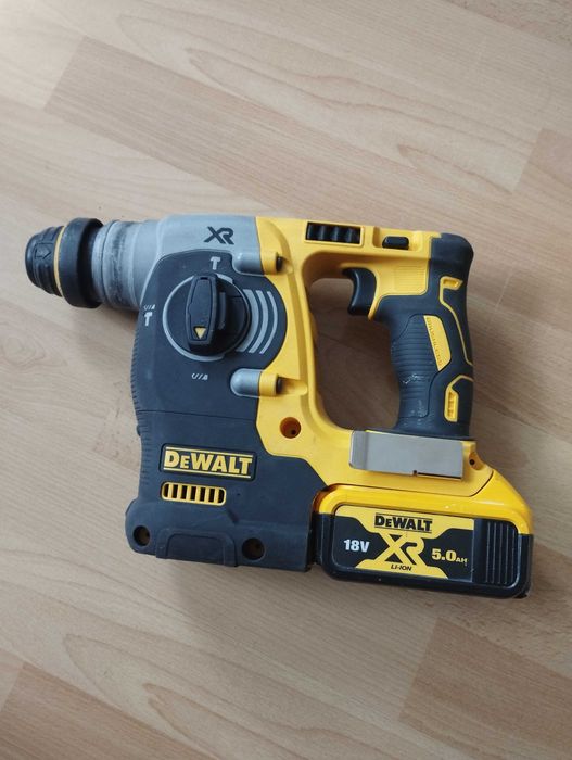 Młotowiertarka DeWalt dcd 273 dcd273 z baterią.