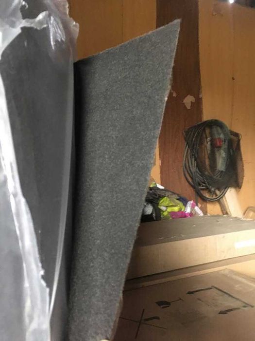 Szara wykładzina dywanowa 30 m na 2 m Nowa