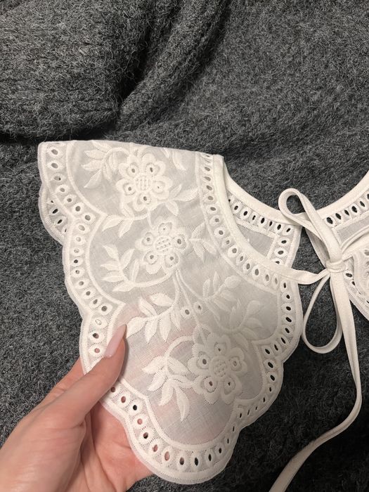 Білий мережевний комірець