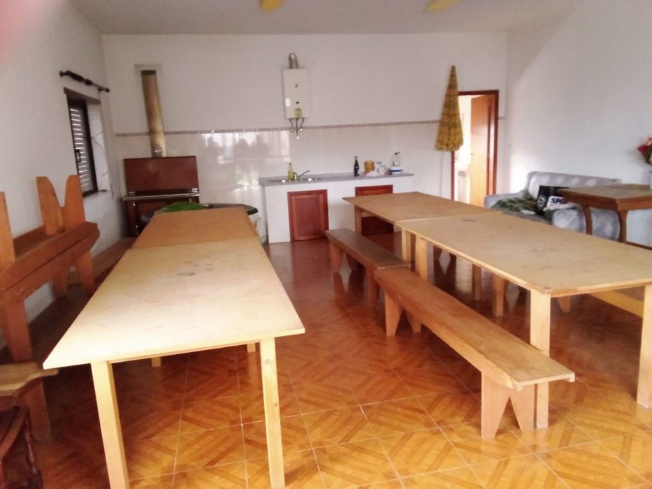 Moradia com terreno urbano, com excelentes acessibilidades