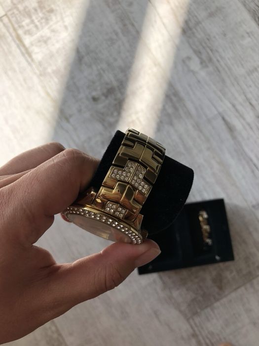 Часы с браслетом Marc Ecko