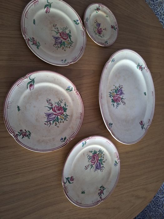Conjunto de loiça Fabrica de loica Sacavem muito antigo