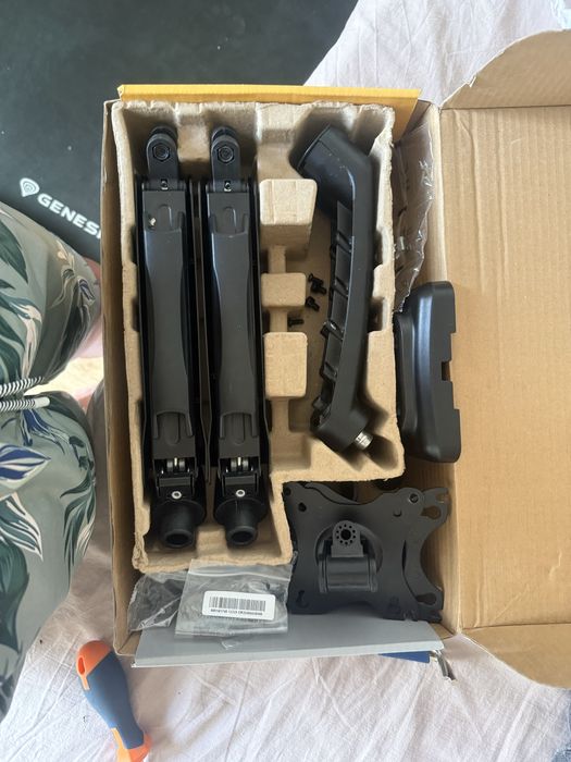 Suporte de Monitor Napofix DM3210  Preço: 35 €  Vendo suporte de monitor Napofix DM3210