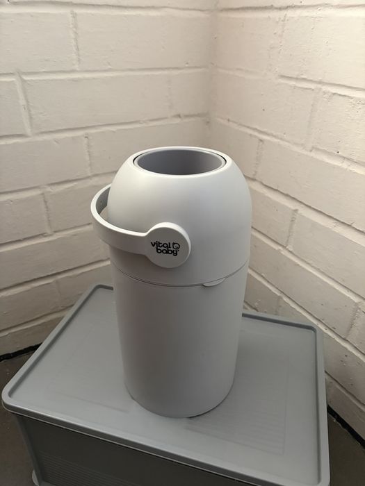 Kosz na zużyte pieluchy