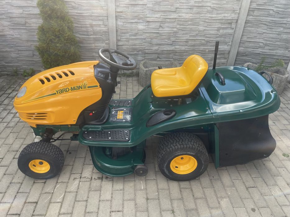 Kosiarka traktorek YardMan 15KM z koszem hydro