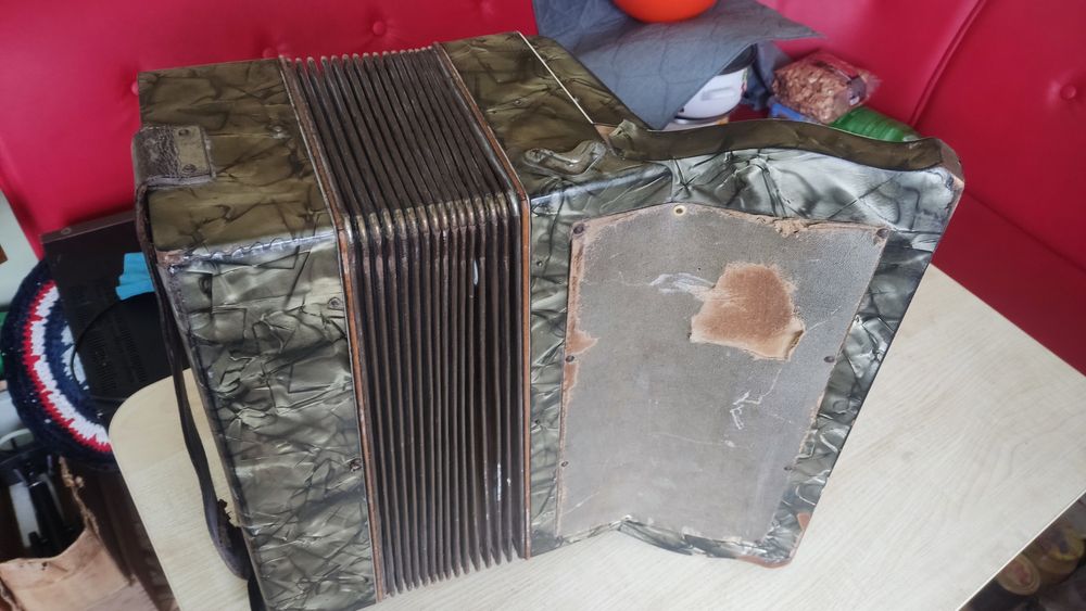 Вінтажний акордеон HOHNER Verdi