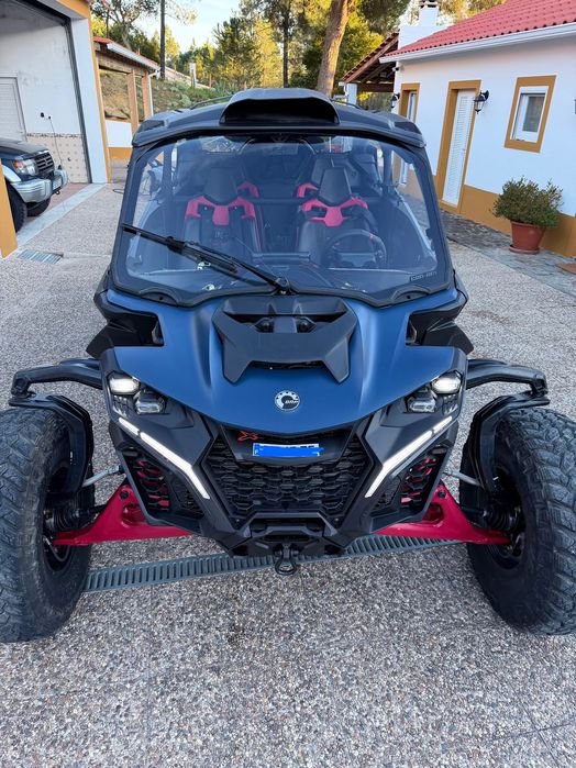 Can-Am Maverick R Max