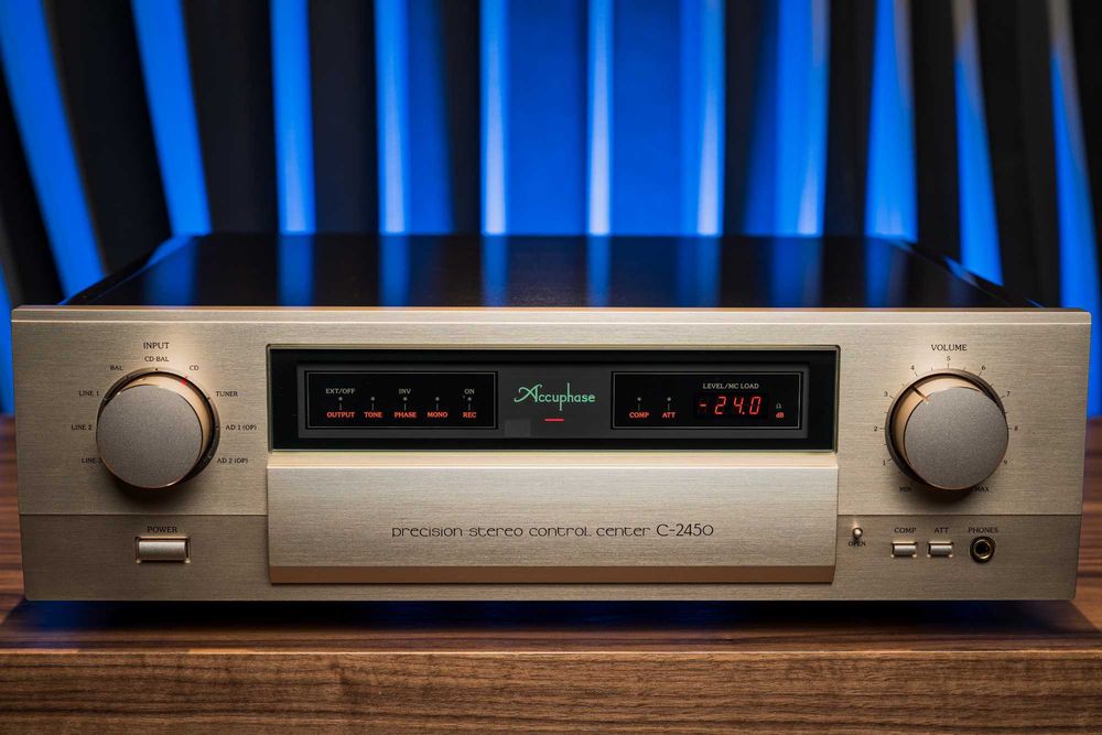 Accuphase C-2450 przedwzmacniacz liniowy preamp