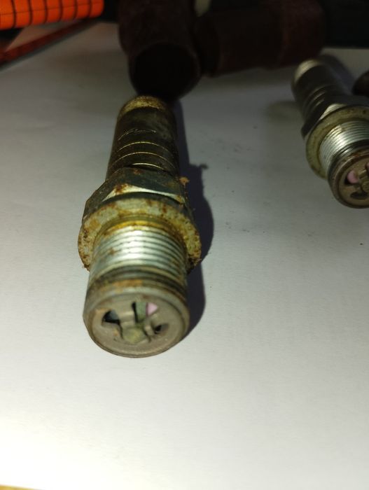 Свечи зажигания специфичние 4 шт.