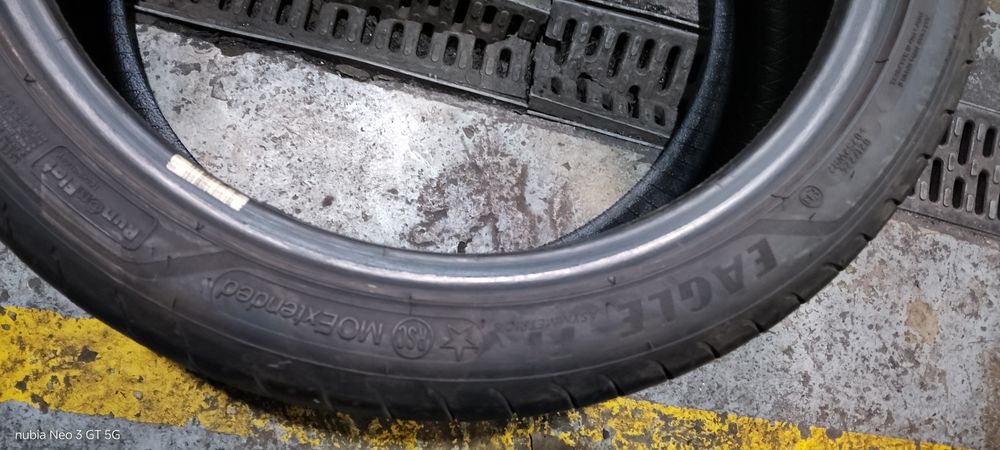 Pneus 275/35/19 run flat goodyear